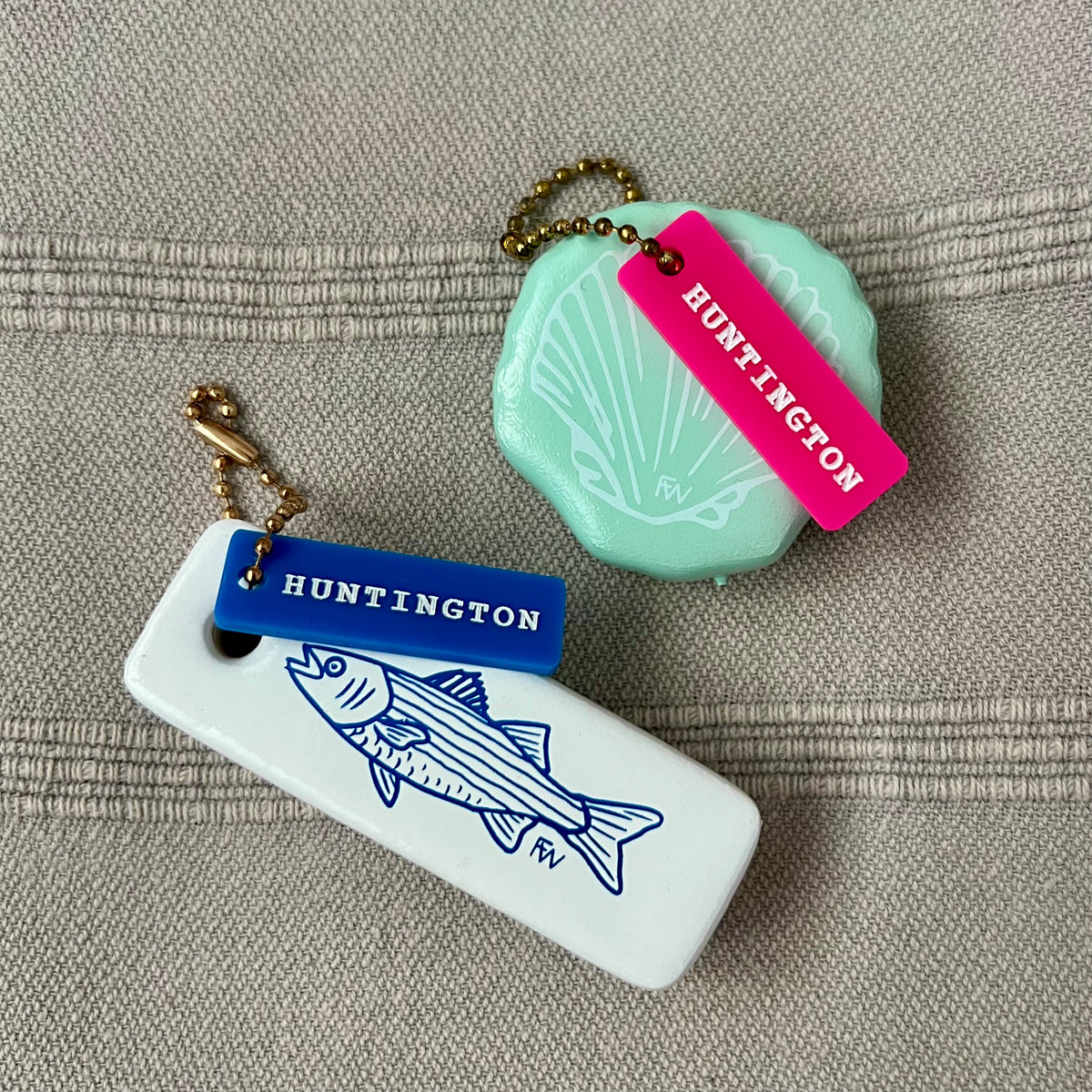 Huntington Floating Keychain